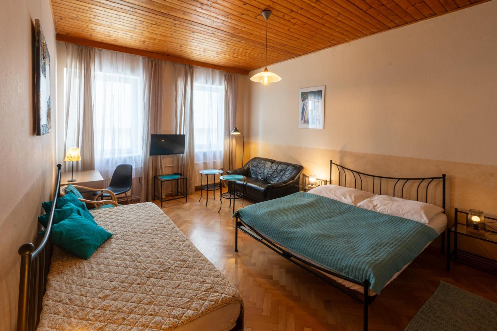 Hotel Atlas Чешка Будьовица Екстериор снимка